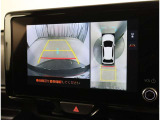 バックガイドモニターで、後方を確認しながら安心して駐車することができます。運転初心者も熟練者も必須の機能ですよ!