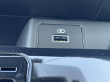 ♪ オーディオの下にはUSBタイプAの充電ポート付いてます ♪