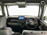 【前方視界】開放的な前方視界!運転がしやすく疲れにくいです♪窓が大きく、見通しがとっても良いおクルマですよ♪