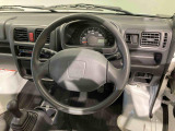 納車前にはプロのメカニックが点検、整備を行いますので安心してお乗り頂けます!!