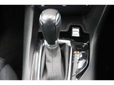 従来のATに比べ変速ショックの少ないCVT。シフトの操作はAT車と同じです。