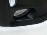 フォグランプ付きで、霧の時にヘッドライトだけでは見えにくい路肩やセンターラインの視認性が向上し安心です