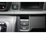 お財布にも優しく燃費のいい走りができるECONスイッチやブレーキホールド装備で信号待ちもラクラク♪