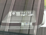 【トヨタセーフティセンス】走行中に前方の車両等を認識し、衝突しそうな時は警報とブレーキで衝突回避と被害軽減をアシスト。より安全にドライブをお楽しみいただけます。