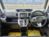 納車前整備は提携工場にて行い、納車時整備記録簿を発行いたします。基本交換消耗品については整備欄をご参照ください。