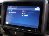 CD、DVD、Bluetooth、AM、FM、AUX、スマートフォン接続ができます。