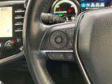 運転中、オーディオの操作をしてて、ハッとしたことはありませんか?ステアリングスイッチは、運転中でもハンドルでオーディオの操作が可能です。安全なドライブをサポートします。