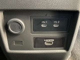 USBポート付きで携帯の充電に便利。