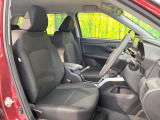 運転席シート廻りは使用感も少なく、良好な状態となっています。前オーナー様が丁寧に使っていたことがよくわかりますね。