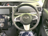 【純正革巻きステアリング】上質な革を使用することで、手にしっかり馴染みとても運転しやすいハンドルです♪