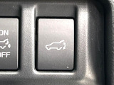 【パワーバックドア】スマートキーや運転席のボタンを押すだけでリアゲートが自動で開閉します!荷物を持っている時や、高い位置にあるバックドアを閉める際に便利な機能です♪