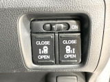 【両側パワースライドドア】スマートキーや運転席のスイッチで後席両側スライドドアの開閉が可能♪電動だから力を入れてドアを開ける必要が無く、小さなお子様でも簡単に開け閉めでき快適です♪