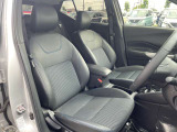 お車の販売と共に、自動車保険もご紹介しております。 弊社取り扱い会社と同じであれば日産独自のサービスもあります。