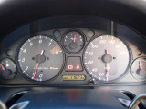 全国でも台数の少ない1800cc 6MTモデルのカスタムロードスターが入庫!A-TECH製FINALSPEED15AWを装着し、フジツボマフラー、エキマニ、シートカバーなど多数の高額パーツを装備