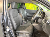 運転席シート廻りは使用感も少なく、良好な状態となっています。前オーナー様が丁寧に使っていたことがよくわかりますね。