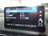 ナビゲーションはホンダコネクトディスプレイを装着しております。AM、FM、Bluetooth、フルセグTVがご使用いただけます。初めて訪れた場所でも道に迷わず安心ですね!