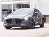 MAZDA3ファストバックらしい、伸びやかな外観を確認できる一台です。