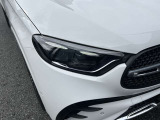 2階ショールームにはキッズスペースを完備しておりますので、お子様から目を離す事なくゆっくりと商談を進められます。是非ご家族皆さまでご来店下さいませ。メルセデス・ベンツの塗り絵などのおまけもあるかも?!