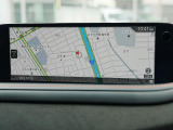 マツダコネクトの10.25インチワイドセンターディスプレイです。『Android Auto』『Apple CarPlay』や独自のコネクテッドサービスに対応したインターフェイスシステムです。