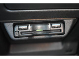 ETCは運転席インパネ右下に専用カバーによって埋め込まれています。