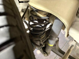 お車を安心してお乗りいただく為には、足回りの定期点検が欠かせません。サービスサポート(有償保証)では無料点検もご提供しており、安心のカーライフをお過ごしいただけるサポート体制が整っています。