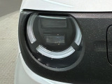 LEDヘッドライトは、点灯の瞬間から最大光量を発揮し、突然暗くなるトンネルなどでの安定感を高めます。