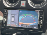 空から車を見たような「アラウンドビューモニター」!車の周りが一目で確認できるので、小さなお子様や障害物があっても安心して乗ることができます。