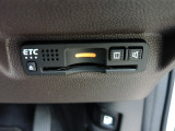 ETC付。高速道路の料金所はキャッシュレスで通過です。サービスエリア等にあるスマートインターの出入りも利用可能でとっても便利。ご納車後すぐにお使い頂けるようセットアップしてのお渡しとなります。