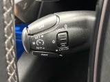 ●レーダークルーズコントロール:前の車との車間距離を一定にとりつつ、一定速度で自動走行してくれる次世代のクルーズコントロール!主に高速道路や自動車専用道路で使用する便利な機能です!
