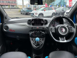 イタリア車ならではの美しさ、走りへのこだわりを感じるインテリアデザイン!