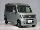 『ACC(車両追随機能)』で、予め設定した速度内で自動でスピードを調整。高速道路などの運転の時には、常に一定の車間距離を保つことができ、安全な運転と快適なドライブをサポートしてくれます。