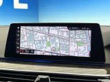 ●純正ナビ:一体感のあるナビは、高級感ある車内を演出してくれます。オーディオ機能も充実しておりますので、運転もより楽しめます♪