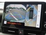 「パノラミックビューモニター」でクルマを真上から見るように周囲を確認でき、駐車の際に大活躍☆