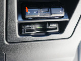 ETC車載器搭載です。スマートICも増えてきており、必須装備といって良い便利装備です。