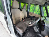 運転席シート廻りは使用感も少なく、良好な状態となっています。丁寧に使われていたことがよくわかりますね。