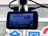 【ドライブレコーダー】ドライブレコーダー装備!走行中はもちろん、あおり運転や事故に遭遇した際、映像で記録し、万一のリスクに備えます。※記録用SDカードはお客様ご自身でご準備いただく必要があります。