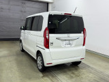 Honda SENSING装着車です。衝突を予測してブレーキをかけたり、前のクルマにちょうどいい距離で走行できる多彩な安心・快適機能を搭載した支援システムがドライバーをサポート。