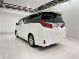 沢山乗れるのがこの車の魅力!2台で移動しないと・・・なんて時もこの車なら1台で!大活躍です♪