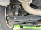 お車を安心してお乗りいただく為には、足回りの定期点検が欠かせません。サービスサポート(有償保証)では無料点検もご提供しており、安心のカーライフをお過ごしいただけるサポート体制が整っています。