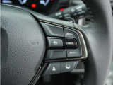 ◆アダプティブクルーズコントロール◆予め設定した車速内でクルマが自動的に加減速。前走車との適切な車間距離を維持しながら追従走行します。【LKAS】車線維持支援システムでステアリング操作を支援。