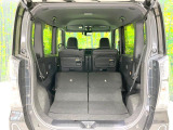 普段のお買い物や通勤、送迎等に十分な荷室スペースを確保しております。セカンドシートを倒すと、大きな荷物の積載も可能です♪