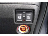 ◆◆両側電動スライドドア!!荷物で手が塞がる時など簡単にドアの開閉が出来ます!何より力いらずで開閉OK!女性やお年寄りにも優しい♪電動機能はOFFにもできますから元気なお子様の駆け出しも安心!
