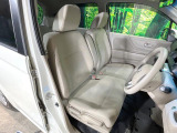 運転席シート廻りは使用感も少なく、良好な状態となっています。前オーナー様が丁寧に使っていたことがよくわかりますね。