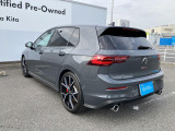 走りを楽しみたい方必見のGolf GTI DCCパッケージ!245PS(カタログ値)を発揮する2.0TSIターボと7速DSGが生み出す鋭い加速に加え、電子制御サスペンション「DCC」が快適性とスポーツ性能を高次元で両立。