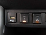 シートヒーター付きです。寒い日も快適なドライブが楽しめます♪