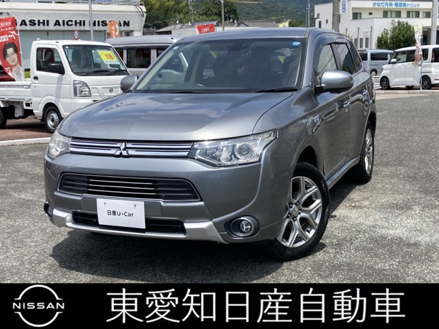 アウトランダーPHEV 2.0 G ナビパッケージ 4WD 