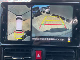 全方位モニターは自車の前方・後方・側面映像をモニタ-に映して離合時・駐車時などにとても便利です。