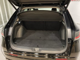 広々としたカーゴスペース。週末のお買い物や長期旅行のたくさんの荷物も積載できます。