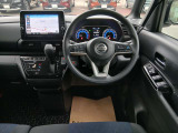 運転席 視界がよく操作しやすいスイッチ類がドライブをサポートいたします!
