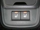 【シートヒーター搭載】シートを温めてくれる暖房機器です!長時間座っていると負担が掛かりやすい背中や腰、または冬場の寒い日に冷えやすい脚部に快適なぬくもりを♪
